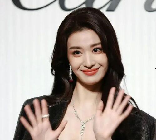 最新爆料王楚然视频播放,引发网友热议！